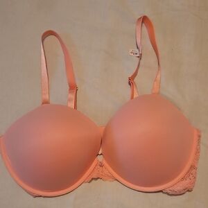 Pink Bra / Victoria Secret